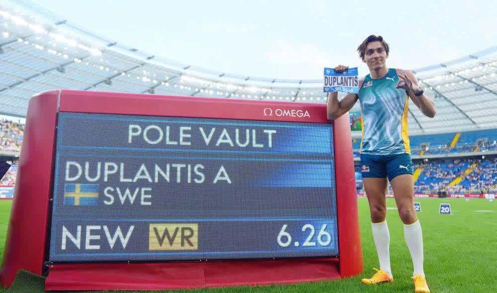 纳达尔爆冷击败瑞士队，出色防守震惊全场！