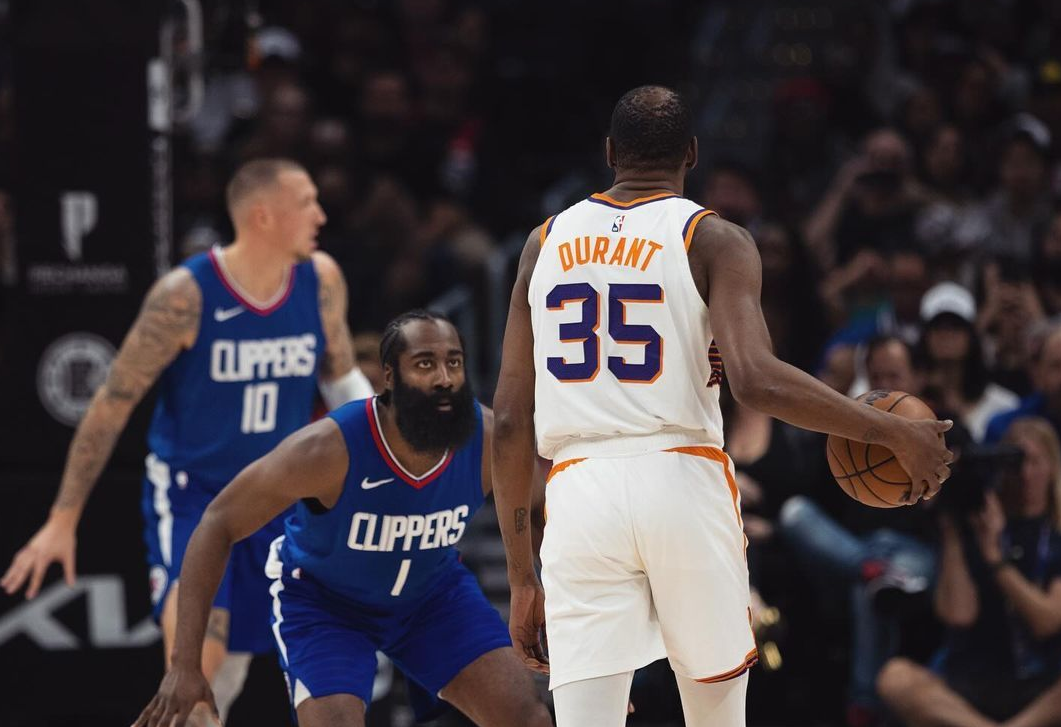 哈登连续十场比赛得分超过爆冷，勇士冲击纪录！