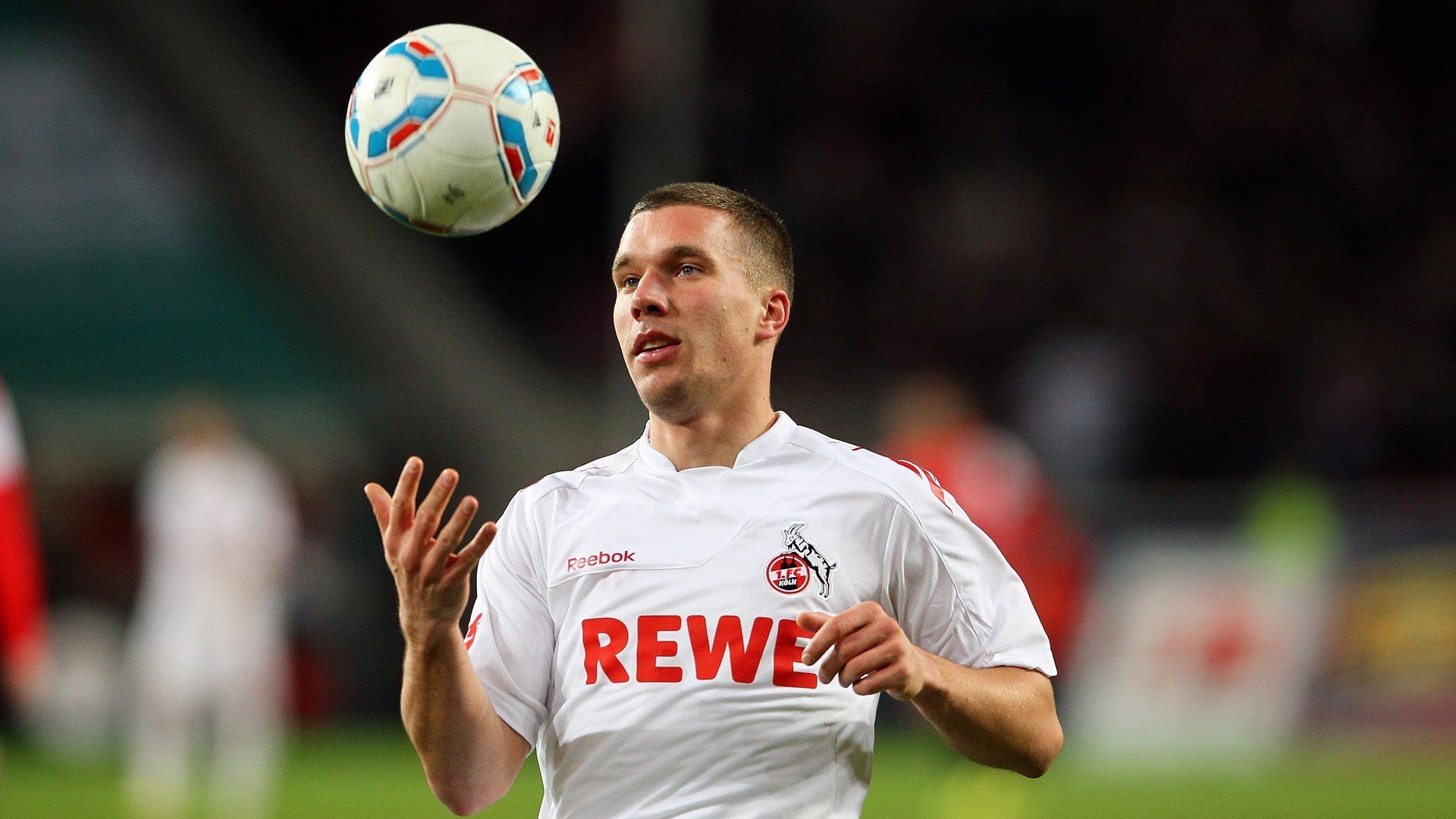 阿扎伦卡官方宣布反败为胜新规,加拿大队引发争议!全场沸腾不已